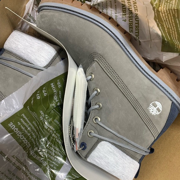 WOMEN'S TIMBERLAND® PREMIUM 6-INCH BOOTS - Picture 8 of 9